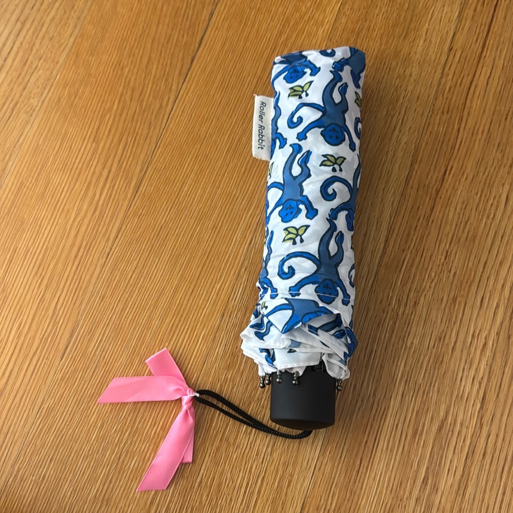 Roller rabbit umbrella, never used!